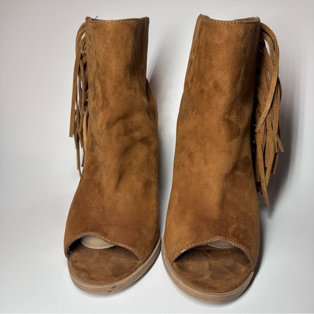 DV Dolce Vita Boots Womens 7.5 Fringe Booties Brown Leather Peep Toe Heeled Boho - Picture 2 of 12
